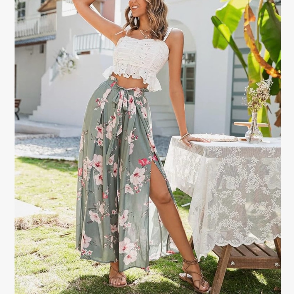 NEW Loose fitting-boho pant with Slits Floral Pattern